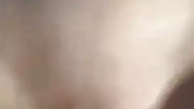 A 21-year-old Nepali guy fucks his GF’s pussy in sex video