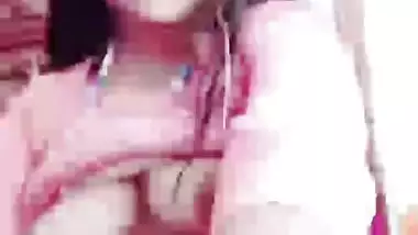 Viral beautiful girl rubbing clit and fingering pussy