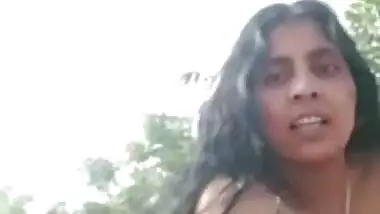Nude desi Bhabhi bathing outdoors and enjoys video call sex