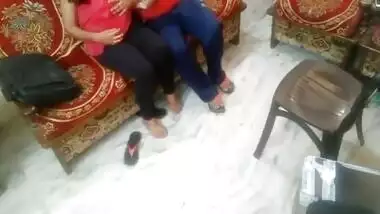 Kanpur Bhabhi Meet & Mate Sex With Hubby’s Friend