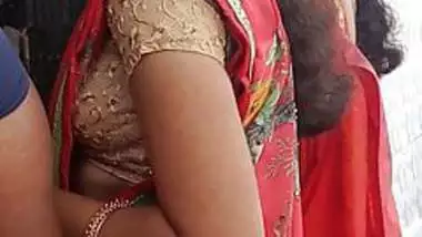 Tamil Hot College Girl Side Boobs In Saree At Temple Hd indian porn movie