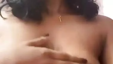 Solo nude videos of hot girlfriend fingering cunt
